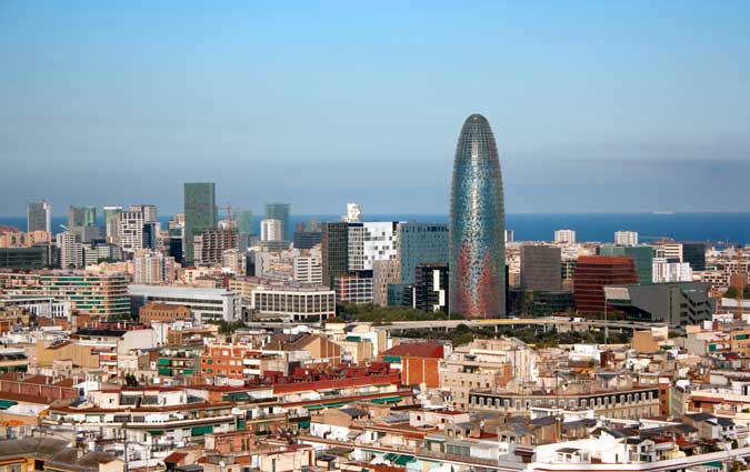 Panorámica de Les Glories y Diagonal Mar en el Poble Nou de Barcelona